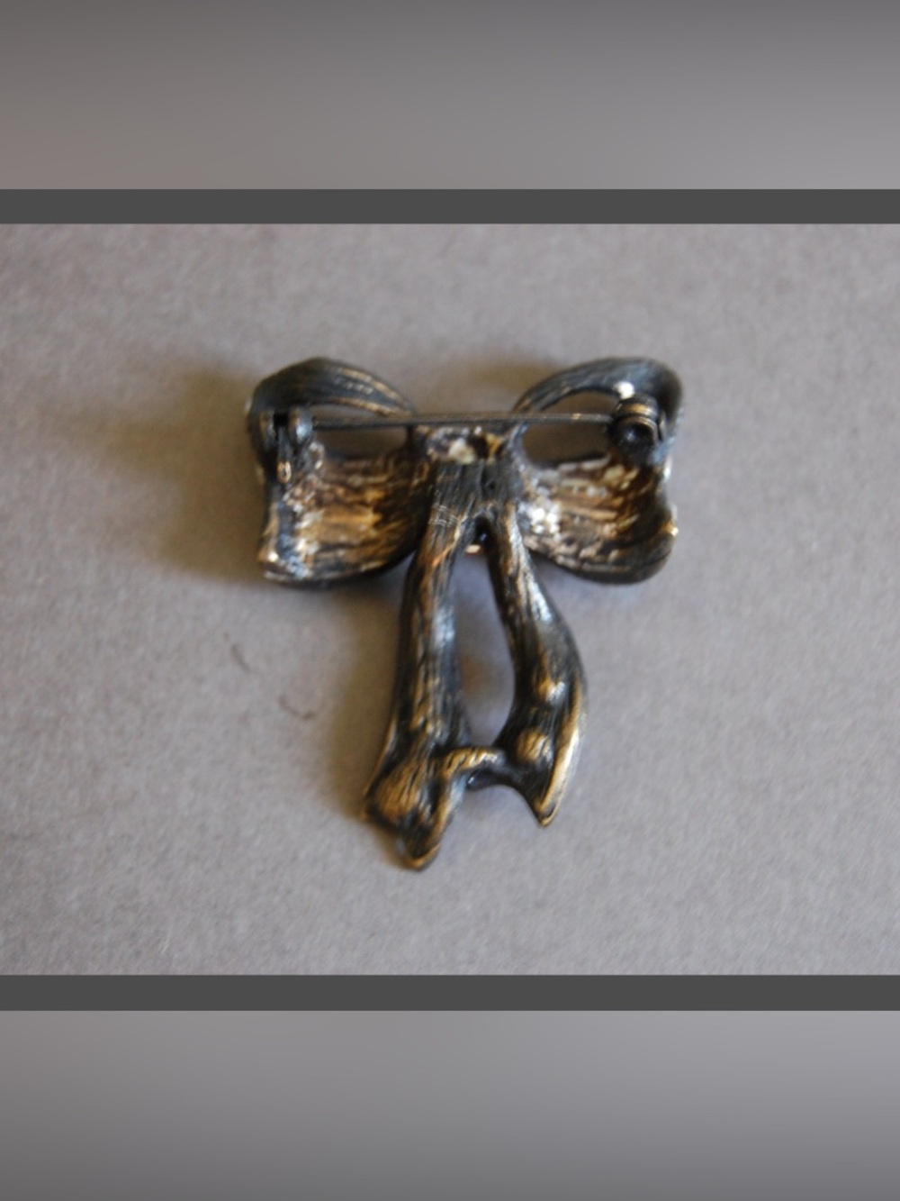 AB Rhinestone Bow Pin, NWOT - Picture 2 of 2